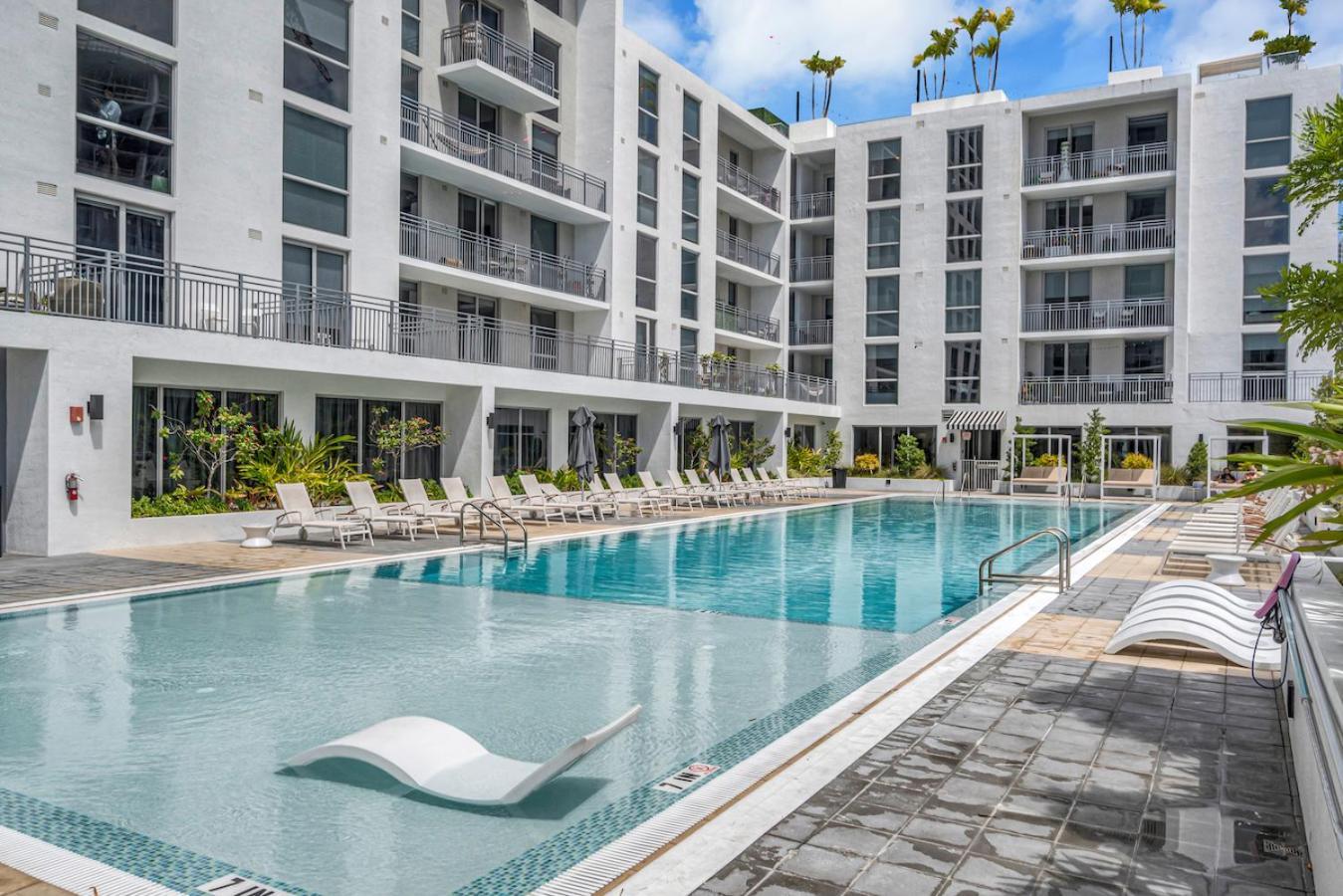 Beautiful Unit With Amazing View & Free Parking Apartamento