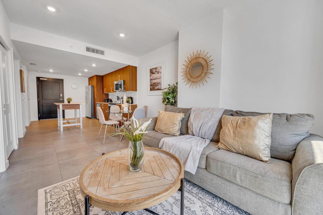 Beautiful Unit With Amazing View & Free Parking Apartamento *